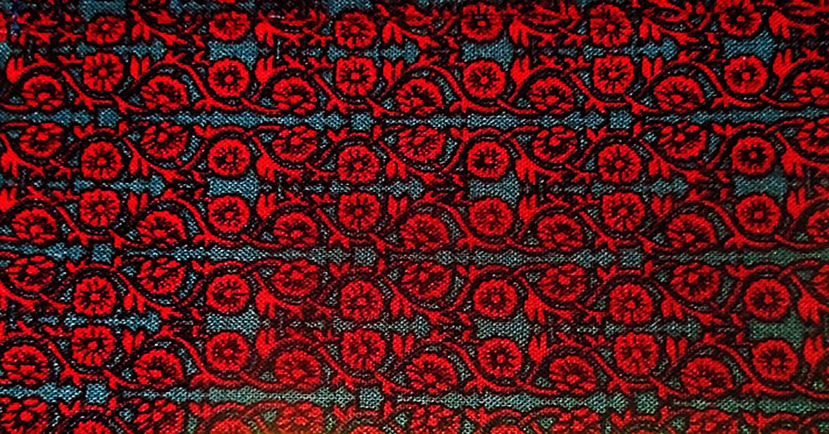 Sew a Small Purse Tutorial: Tiny Tasseled Tote - Sewingmachinesplus.com