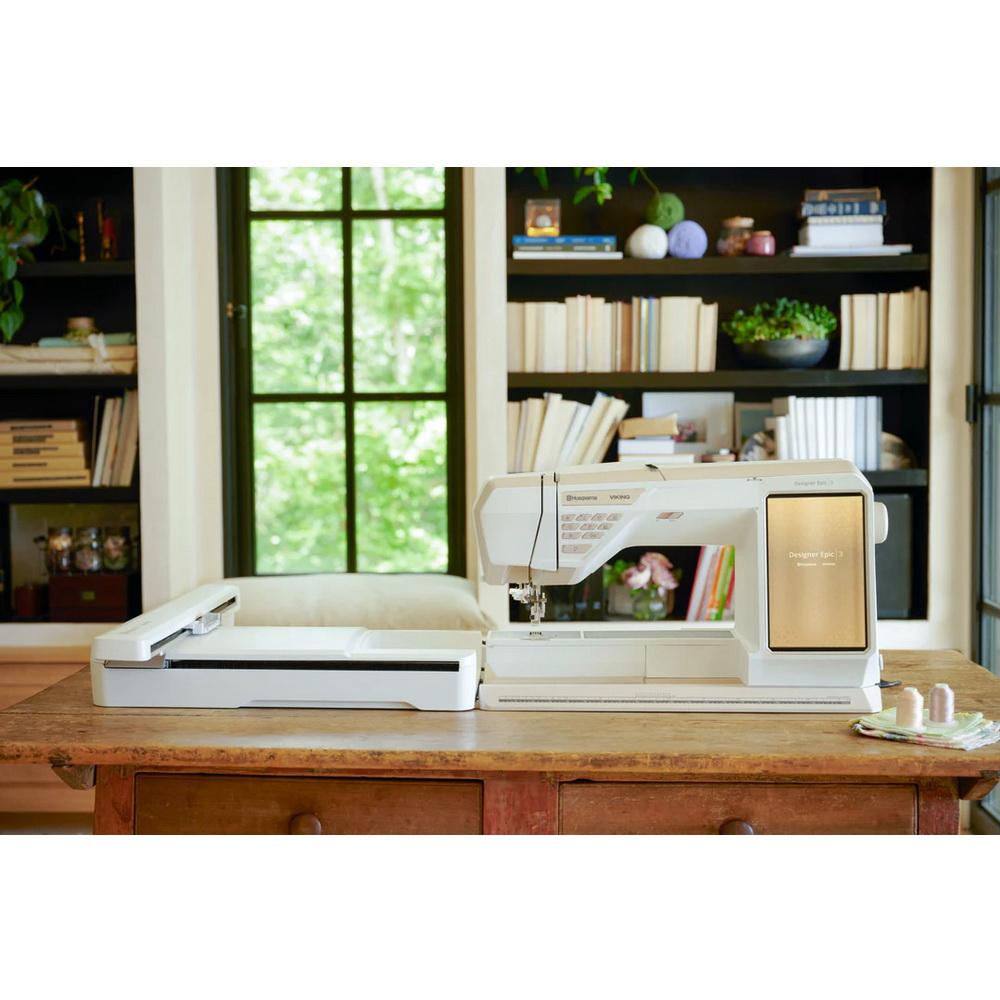 Husqvarna Viking Designer Epic 3 - Starlight Bronze