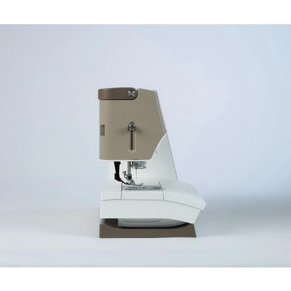Pfaff Creative Elevate 680 Sewing Machine (no embroidery unit) - Sewingmachinesplus.com