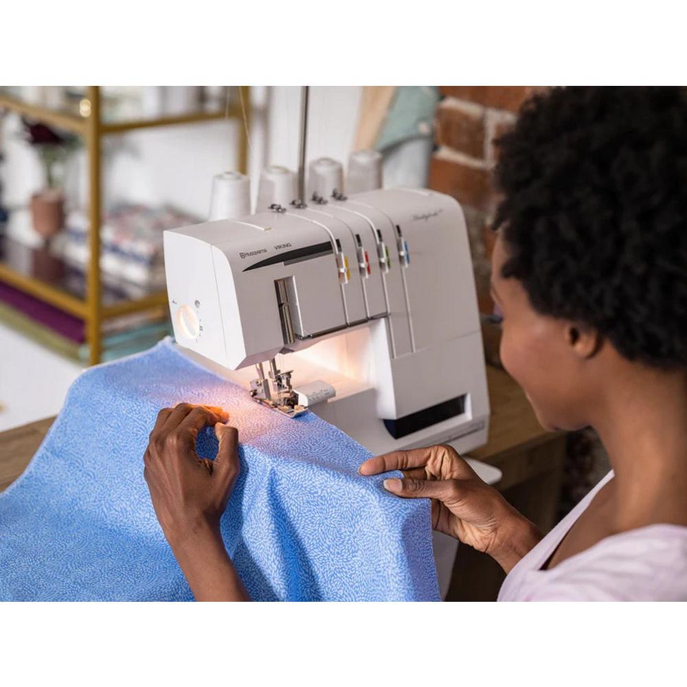 Husqvarna Viking Huskylock s21 - Sewingmachinesplus.com