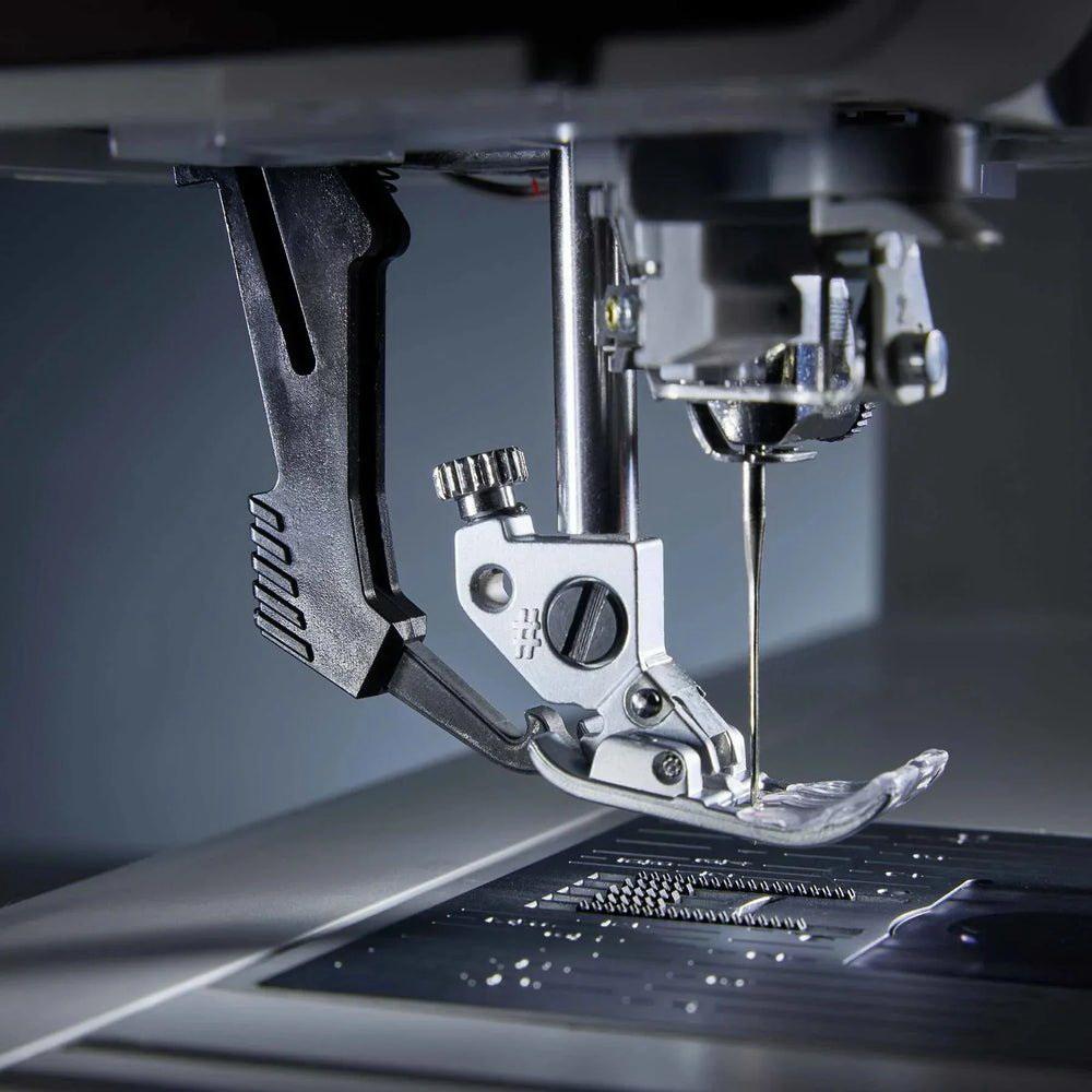 PFAFF expression 715 Sewing Machine - Sewingmachinesplus.com