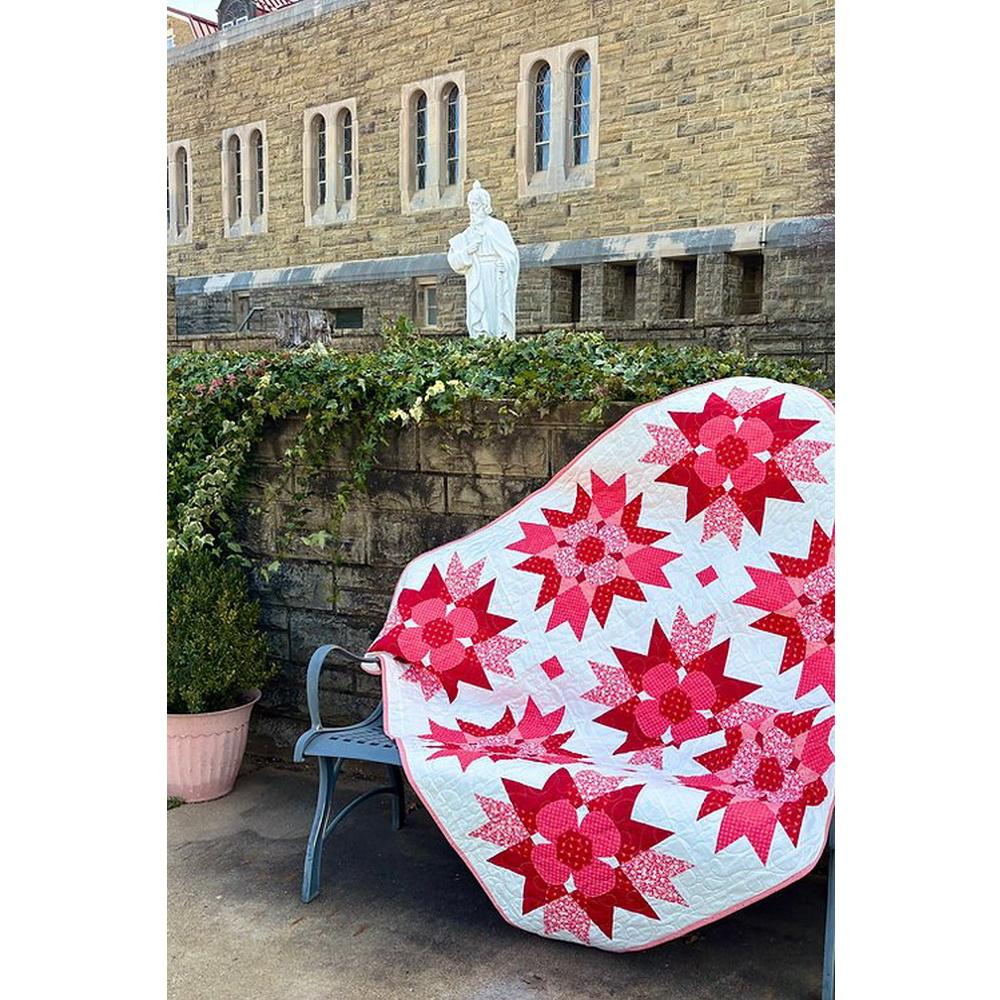 Seams Sew Me Quilt Pattern - Friendship Blooms - Sewingmachinesplus.com
