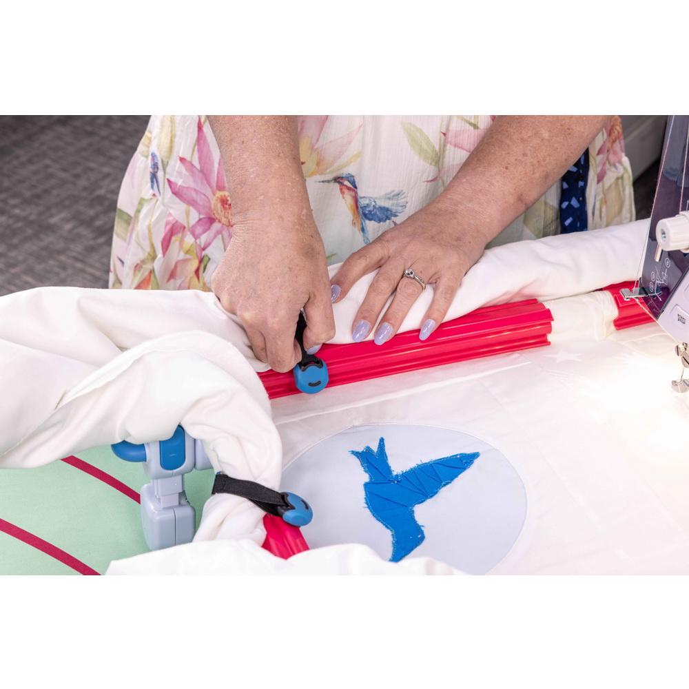The Hummingbird Free Motion Hoop - Sewingmachinesplus.com