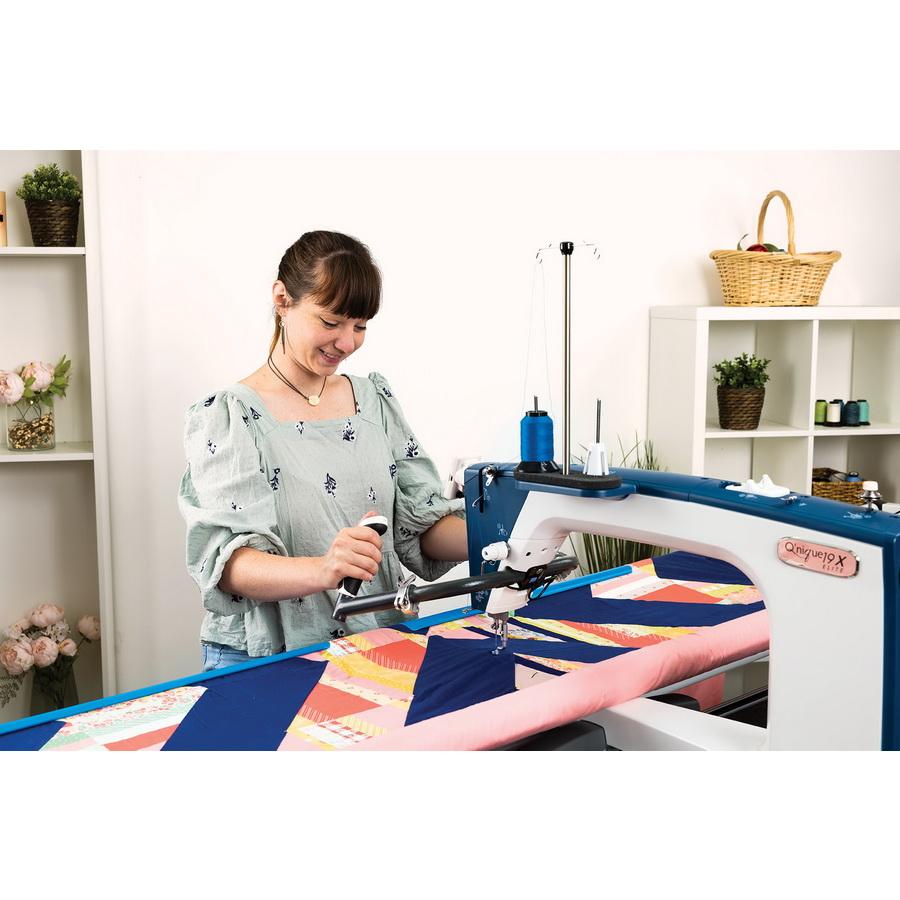 Grace Qnique 19X - 19" Longarm with Included Cutie Breeze