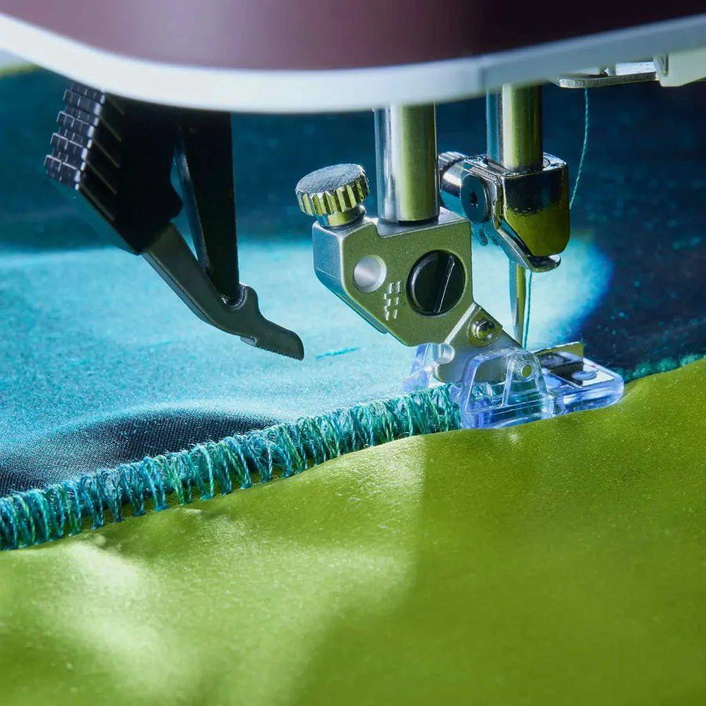 PFAFF quilt expression 725 Sewing Machine - Sewingmachinesplus.com
