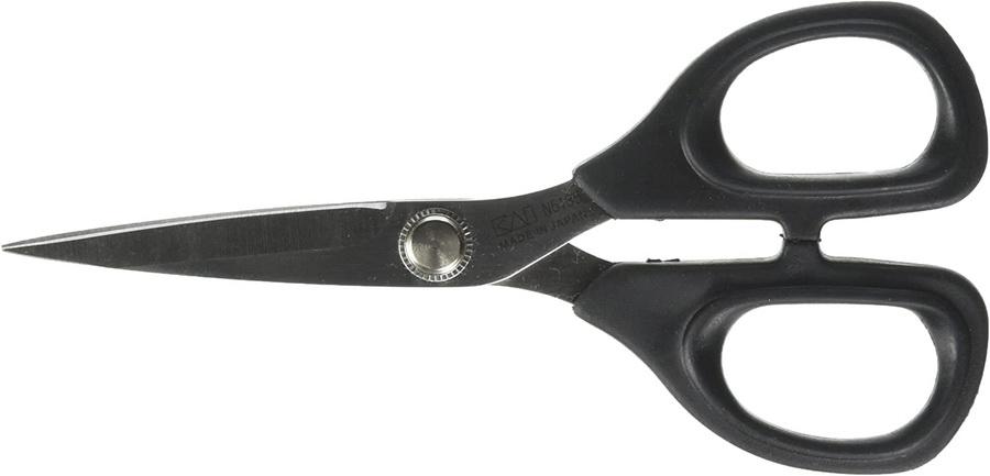 KAI 5 1/2 Inch Curved Blade Scissors (5135C) - Sewingmachinesplus.com