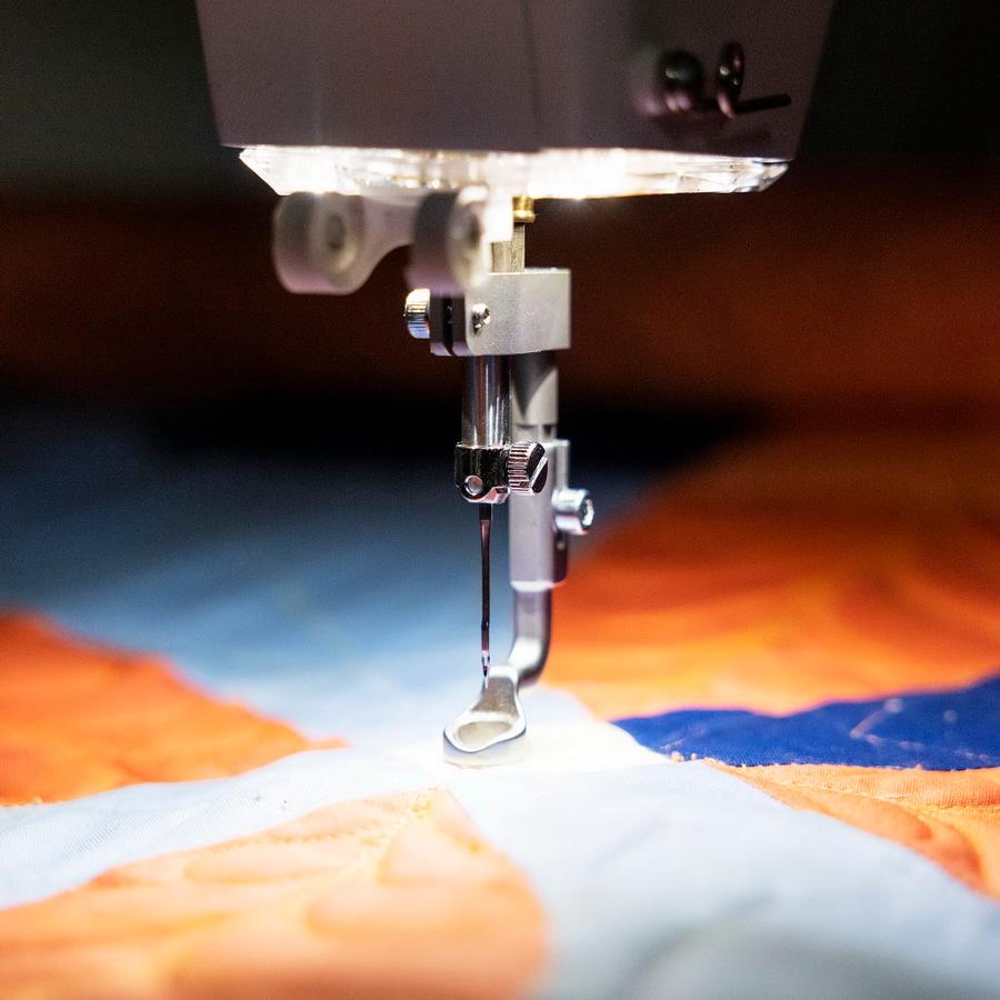 Grace Qnique 21 X Elite Longarm Quilting Machine