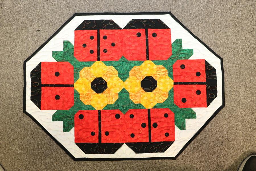 Ready to Sew Lady Bug Picnic Pre - cut Quilt Kit - Sewingmachinesplus.com