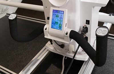 Handi Quilter Simply Sixteen 16-inch Long Arm with Free Upgrade to 12ft Studio Frame