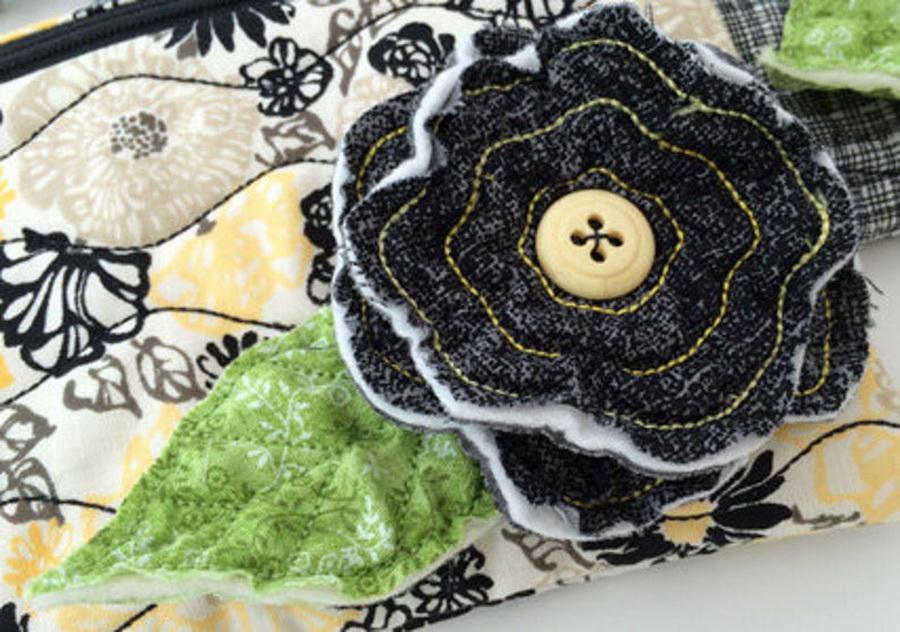 Embroidery Garden In the Hoop Wristlet Set - Sewingmachinesplus.com