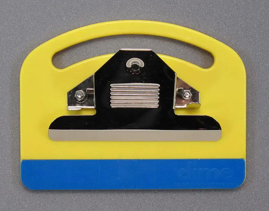 DIME Magnetic Hoop Clip HC00100, yellow and blue plastic with a metal clip.
