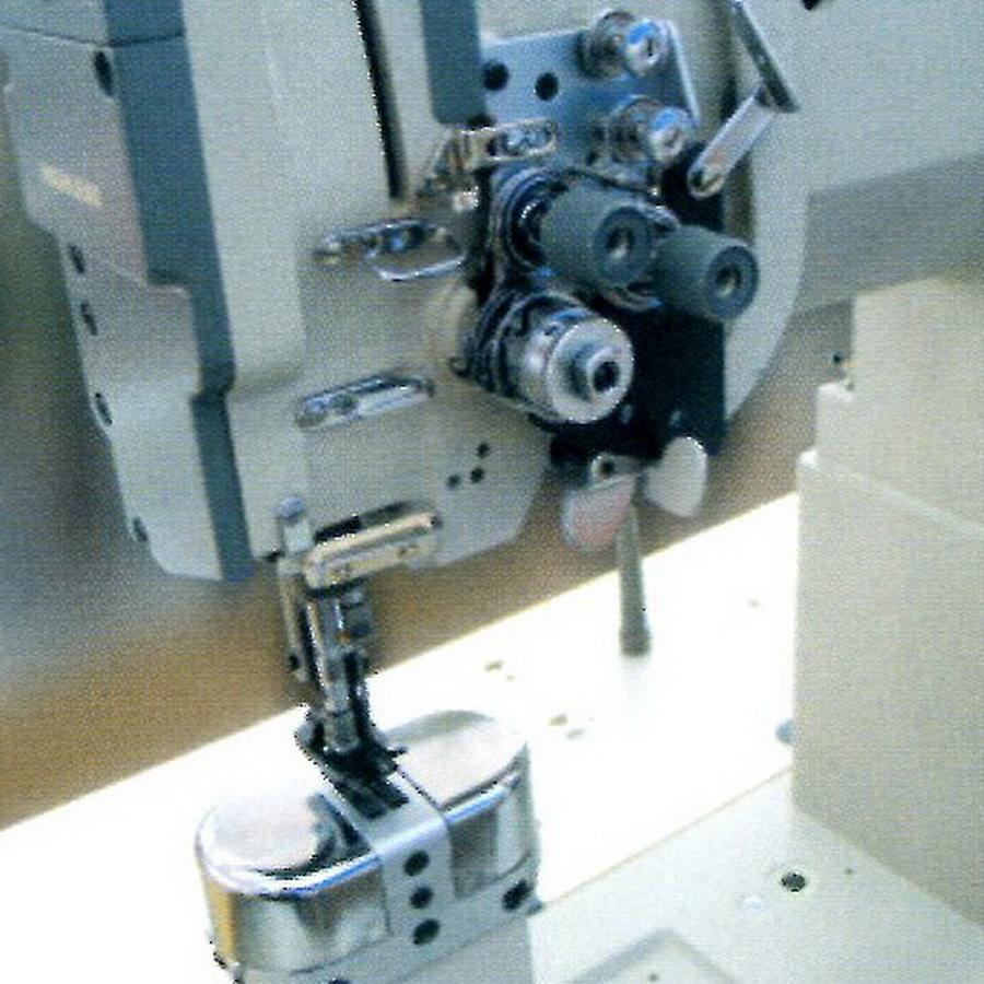 Highlead GC24628 Series Industrial Sewing Machines with Assembled Table and Servo Motor