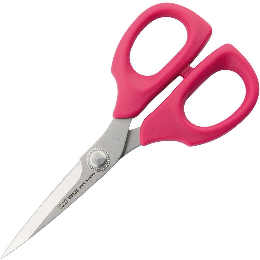 KAI 5.5" Shears 5135 - Very Berry - Sewingmachinesplus.com