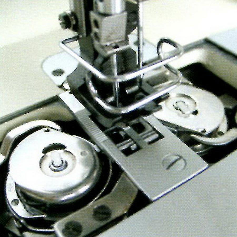 Highlead GC20638 Series Industrial Sewing Machines with Assembled Table and Servo Motor