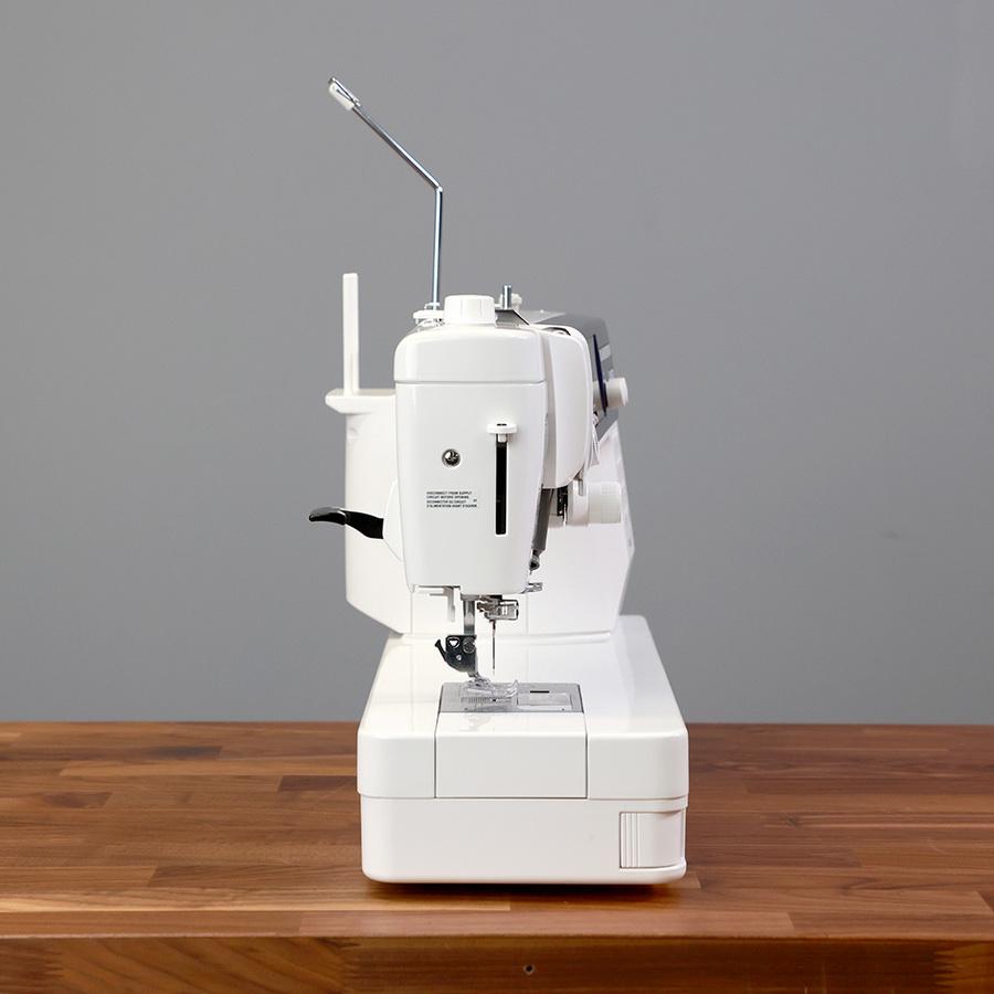 Handi Quilter HQ Stitch 610 Sewing Machine - Sewingmachinesplus.com