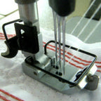 Highlead GK0058 Series Industrial Sewing Machines with Assembled Table and Servo Motor