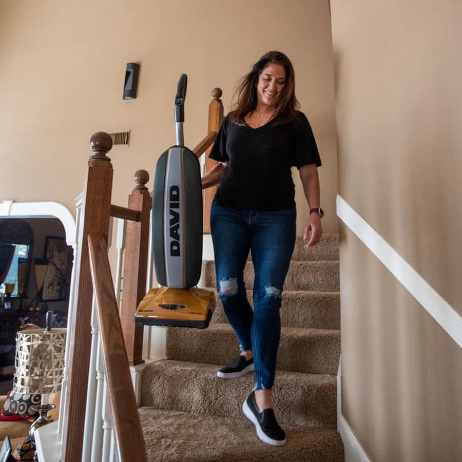 David Vacuums Everywhere Cordless Upright Vacuum - Sewingmachinesplus.com