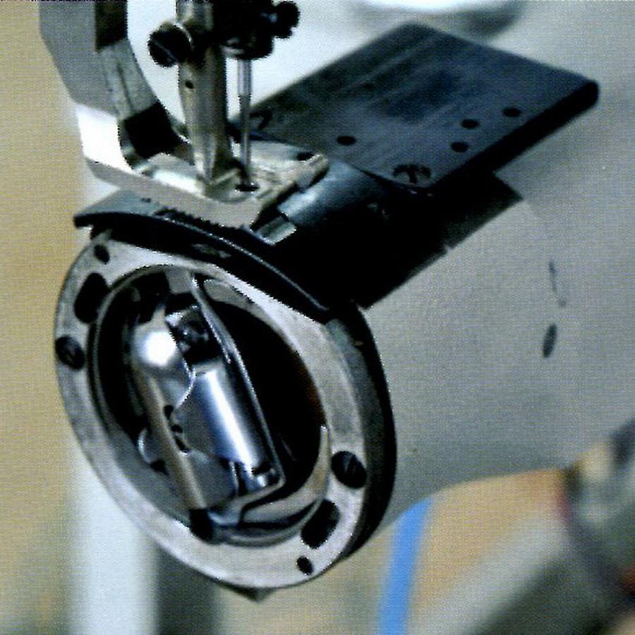 Highlead GA2688-1 Industrial Sewing Machine with Table and Servo Motor