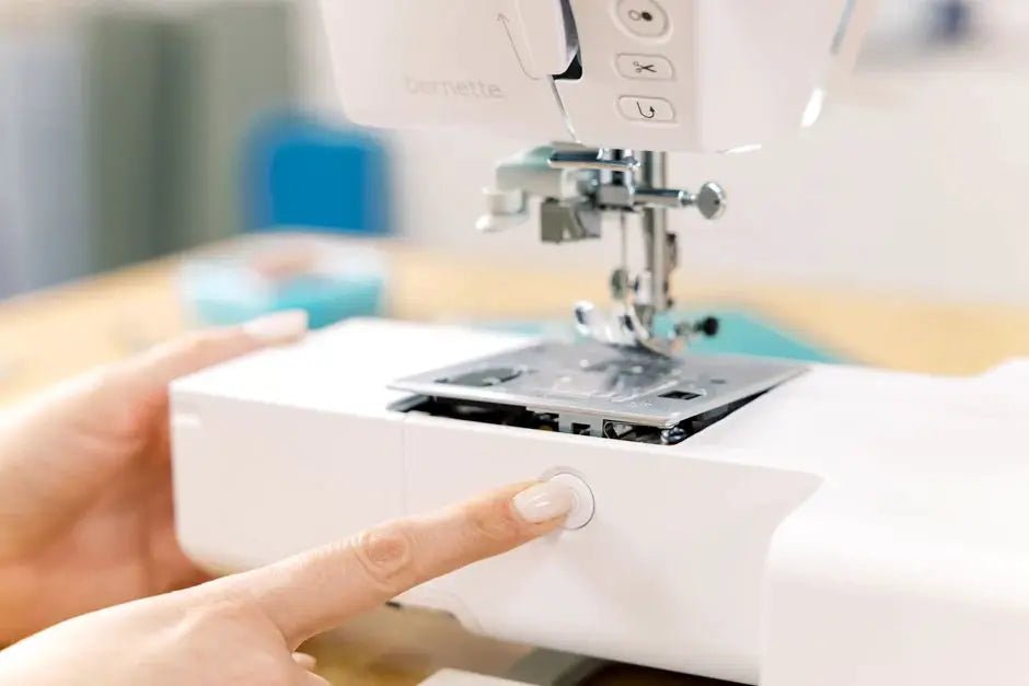 Bernette B57 sewing machine, white with front-panel control dial