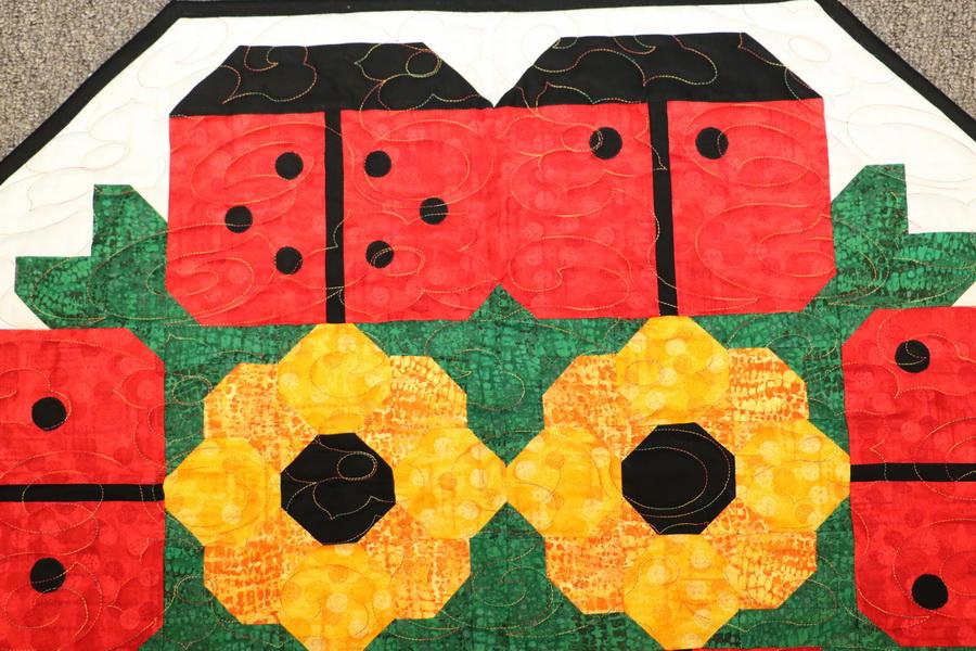 Ready to Sew Lady Bug Picnic Pre - cut Quilt Kit - Sewingmachinesplus.com