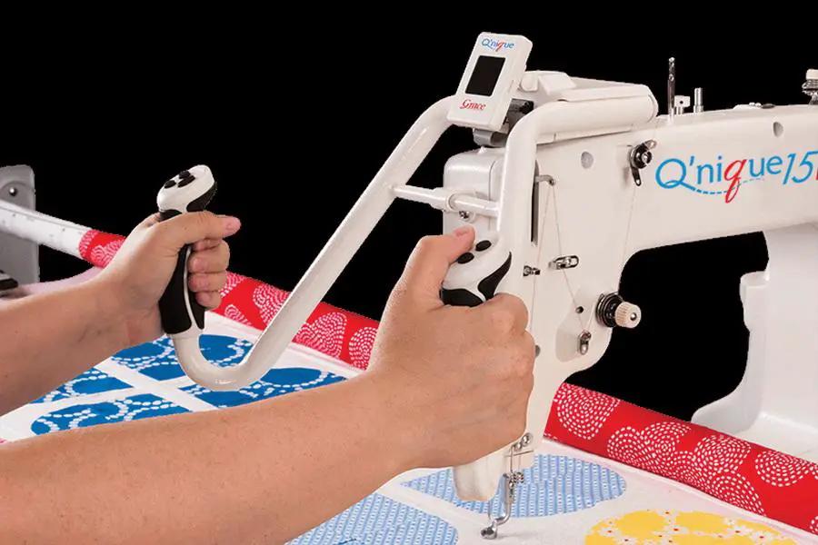 Qnique Long Arm Quilting Machine 15R (Recertified) - Sewingmachinesplus.com