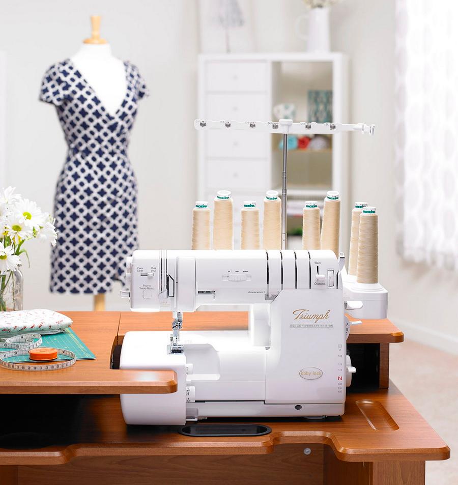 Baby Lock Triumph Serger Machine (OPEN BOX MODEL) - Sewingmachinesplus.com