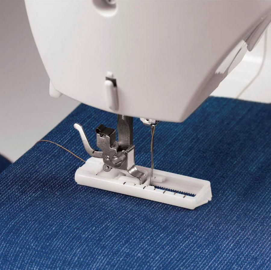 Singer Prelude 8280 Sewing Machine