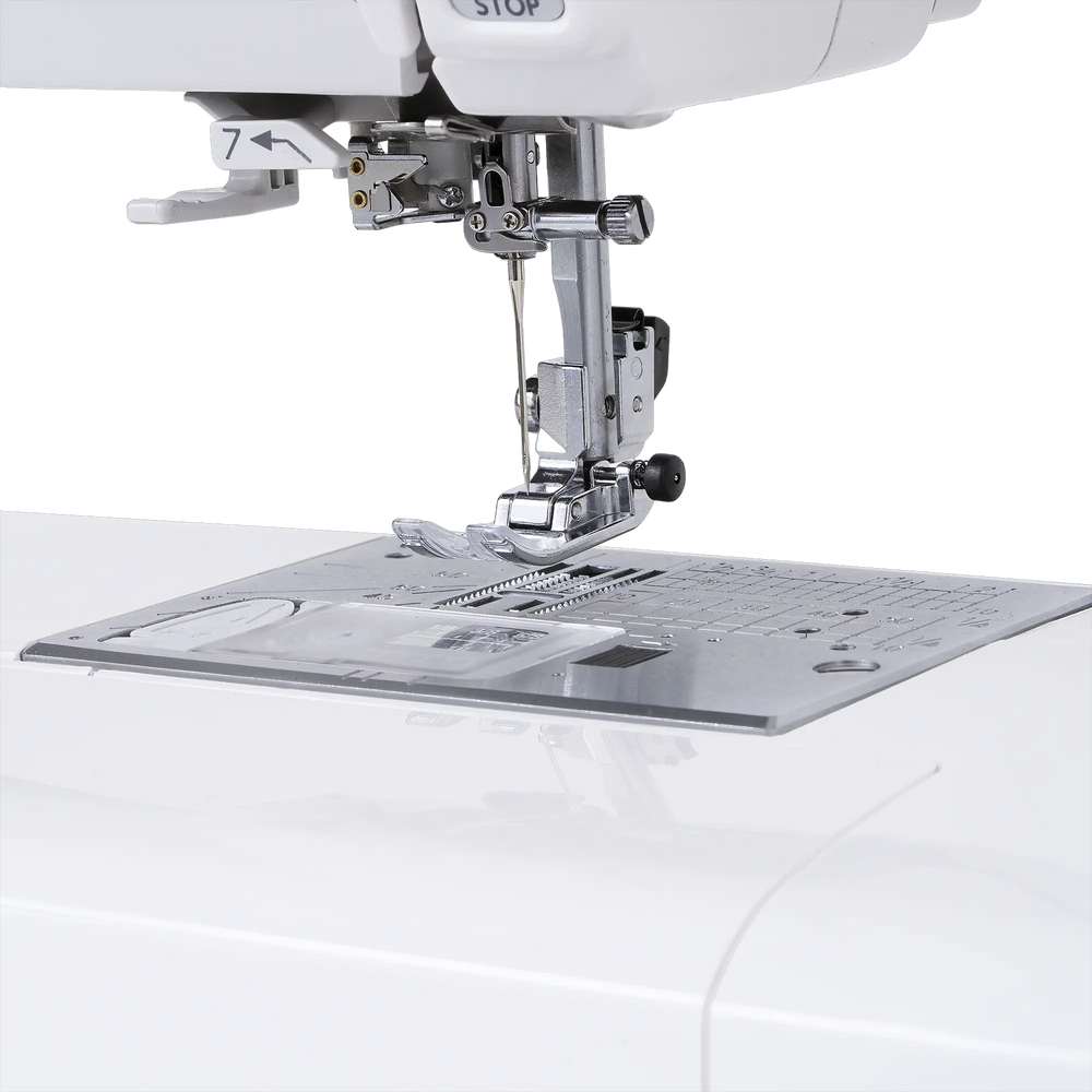 Janome 5300QDC-LBQ Laundry Basket Quilt Edition Sewing and Quilting Machine