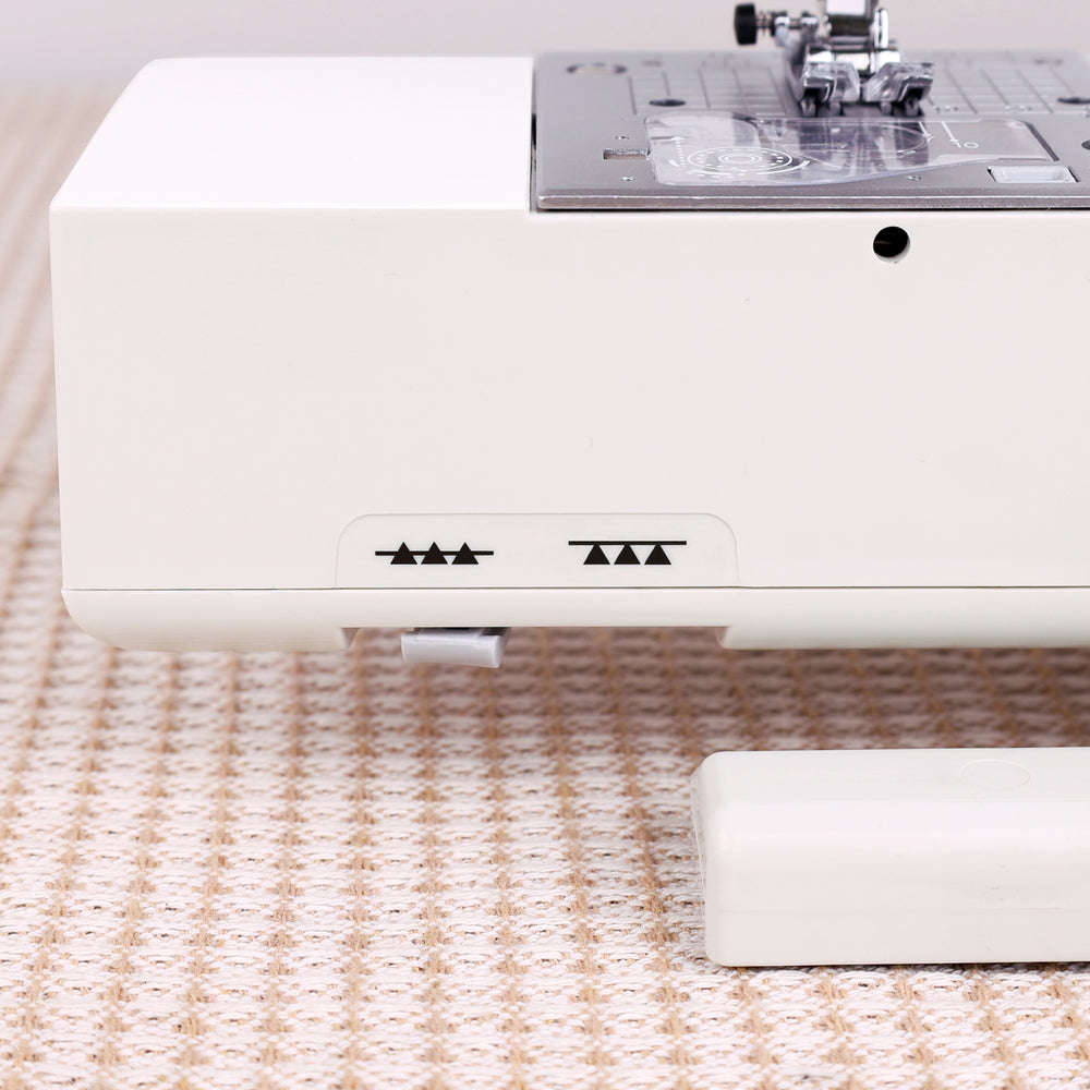 FY - 700 Computerized Sewing Machine - Sewingmachinesplus.com
