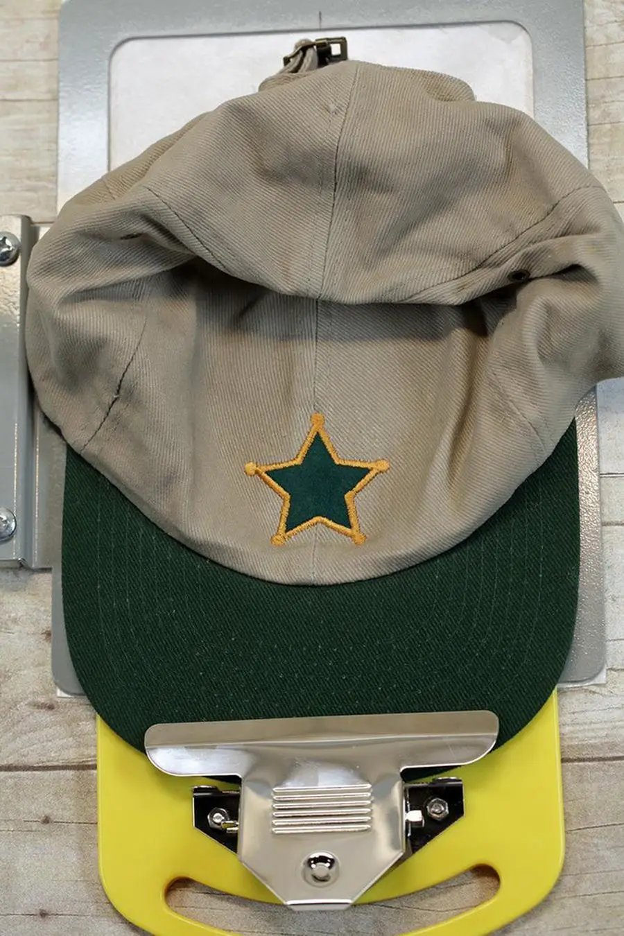 DIME Magnetic Hoop Clips HC00100 on beige cap with dark green brim and star embroidery
