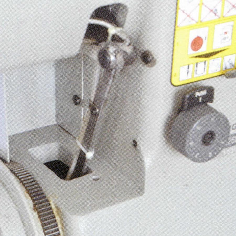 Highlead GC2268 Series Industrial Sewing Machines with Assembled Table and Servo Motor