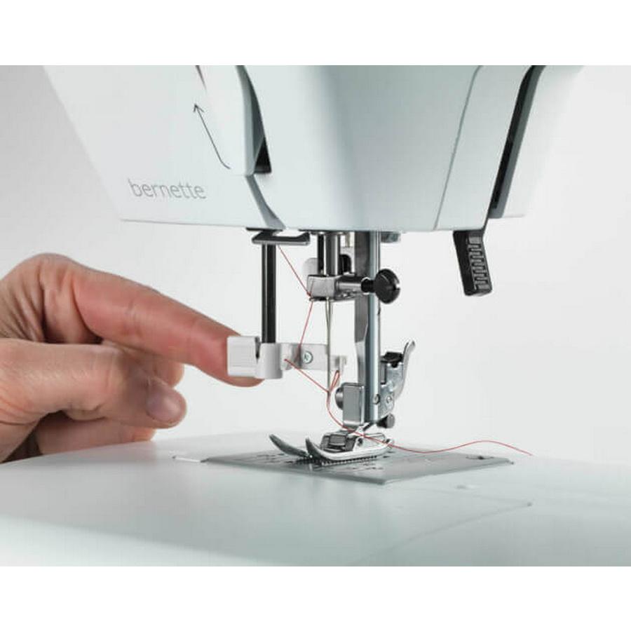 Bernette B33 Sewing Machine