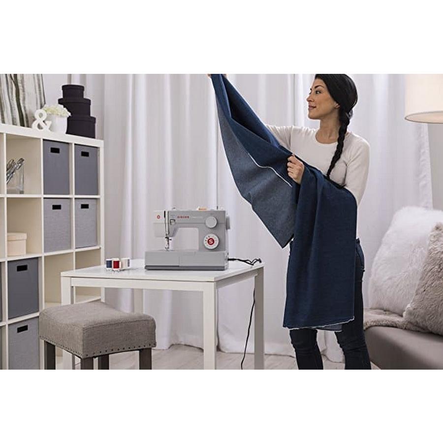 Singer 4411 Heavy Duty, 11 Stitch Patterns, 1,100 SPM & Stainless Steel Bed