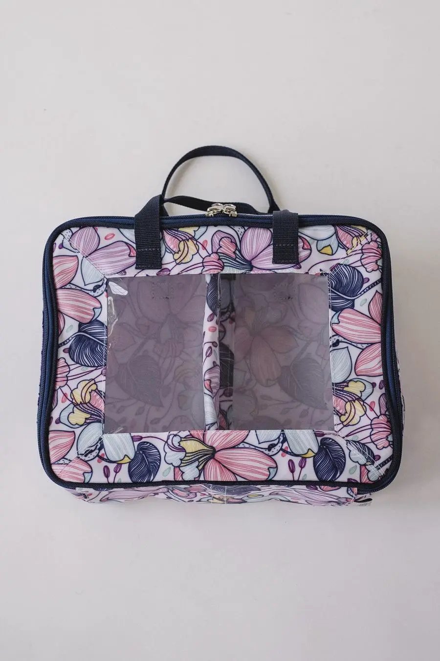 Bluefig Quilter Deluxe Combo bag: floral Maisy pattern with clear vinyl windows and handles