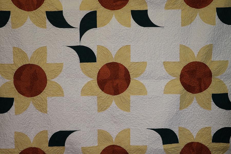 Ready to Sew Sunflower Wall Hanging Pre - cut Quilt Kit - Sewingmachinesplus.com