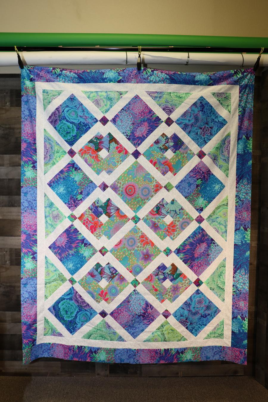 Ready to Sew Midnight In The Garden Pre - cut Quilt Kit - Sewingmachinesplus.com