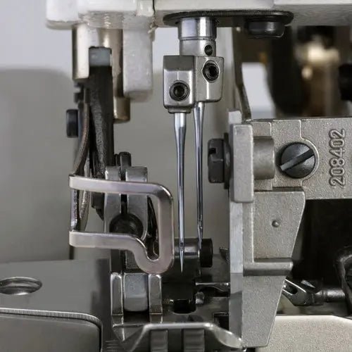 Consew CM793 serger with assembled table and servo motor