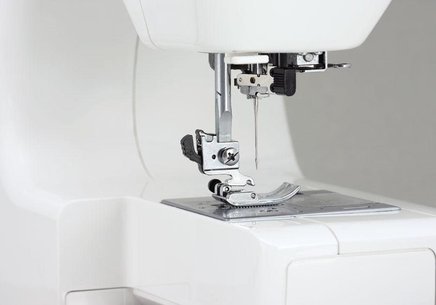 Janome Jem Gold Plus FS Portable Sewing Machine with Light Serging System - Sewingmachinesplus.com