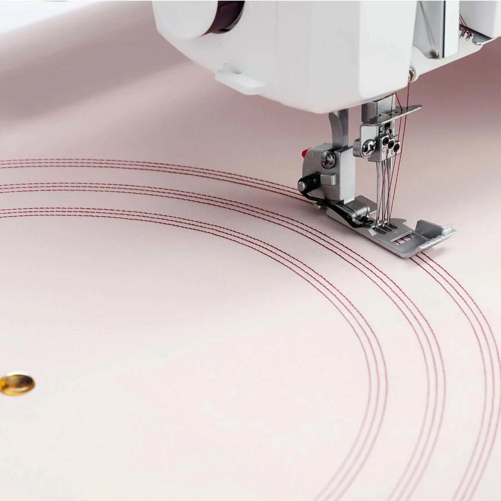Husqvarna Viking Amber Air S600 Coverlock - Sewingmachinesplus.com