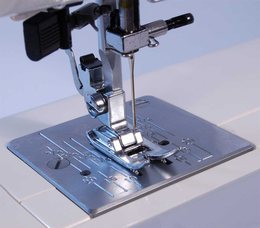 Janome 2041 LX Sewing Machine - Sewingmachinesplus.com