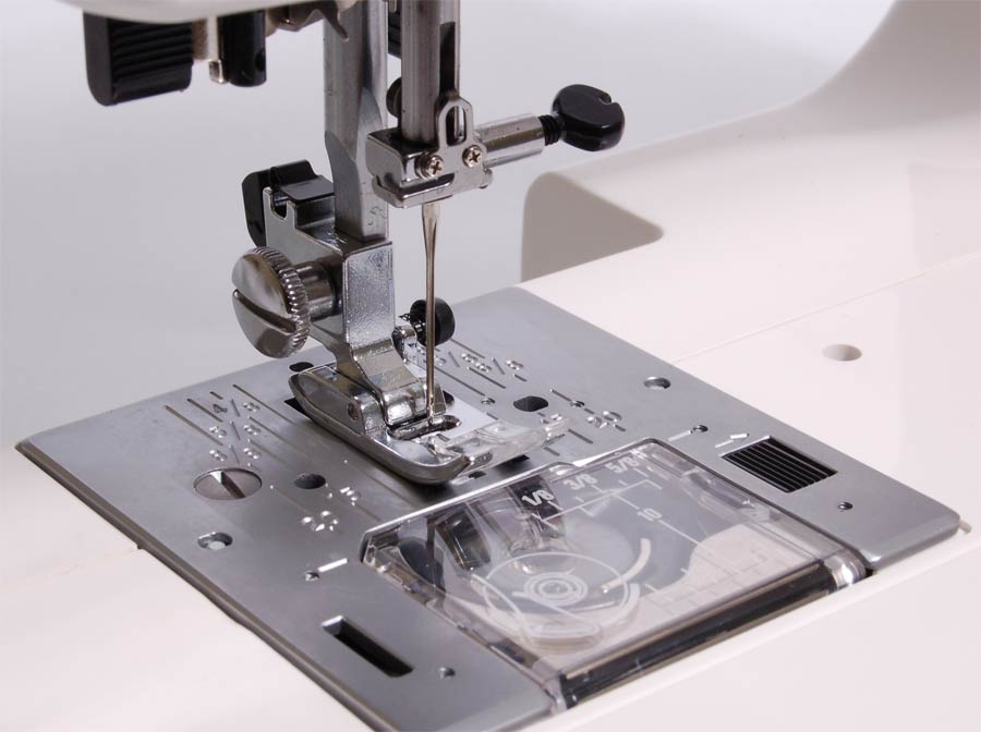Janome AQS - 2009 25th Anniversary Machine Excellent Buy - Sewingmachinesplus.com