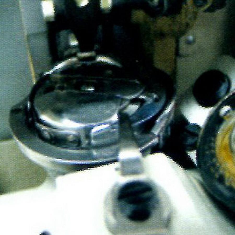 Highlead GG0328-1 Industrial Sewing Machine with Assembled Table and Servo Motor
