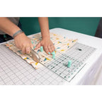Sew Magnetic 20in x 24in Self - Healing Cutting Mat Right Handed - Sewingmachinesplus.com