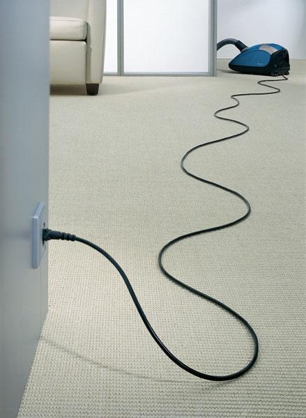 Miele S5981 Capricorn Canister Vacuum w/ Large Powerhead