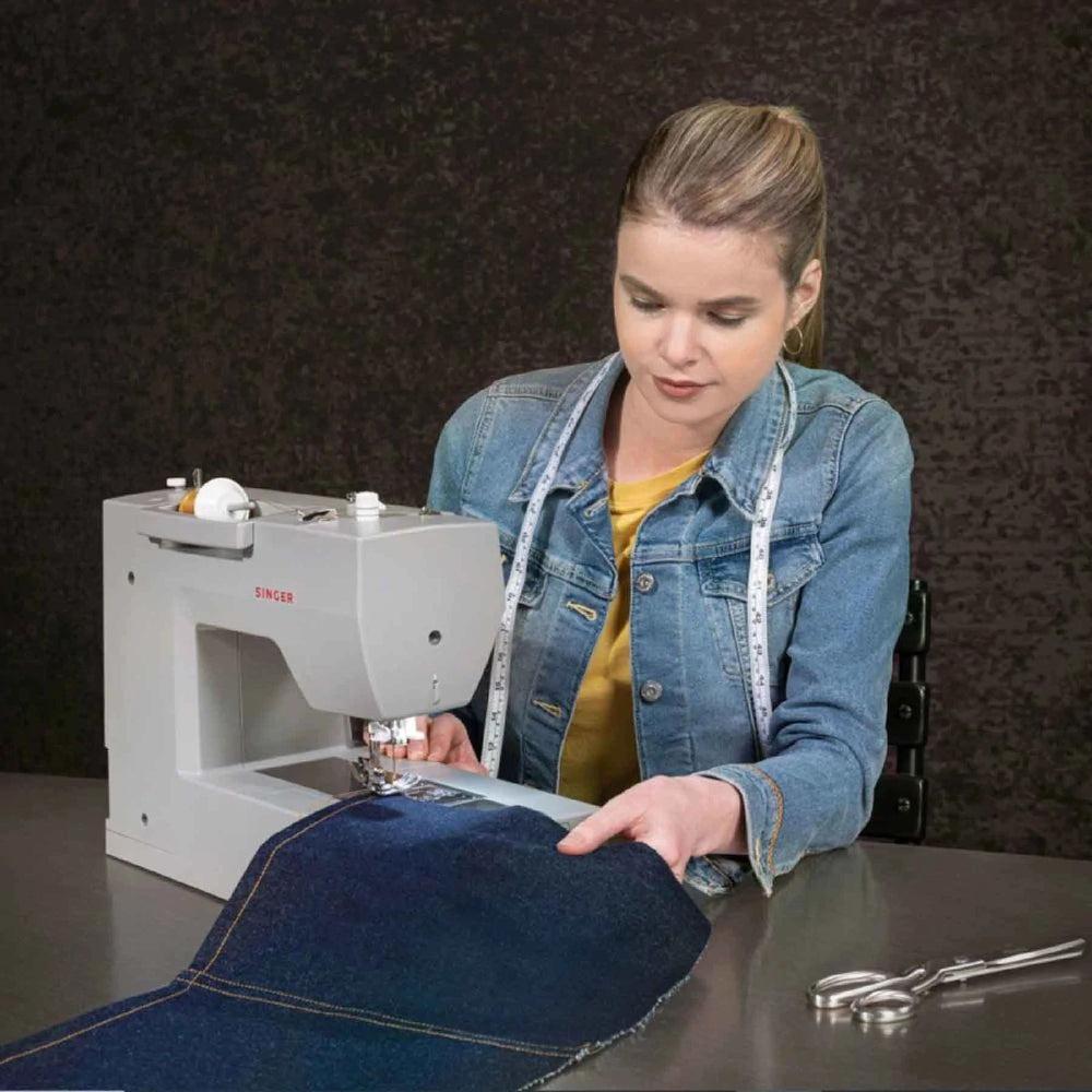 Singer Heavy Duty 6700C Sewing Machine - Sewingmachinesplus.com