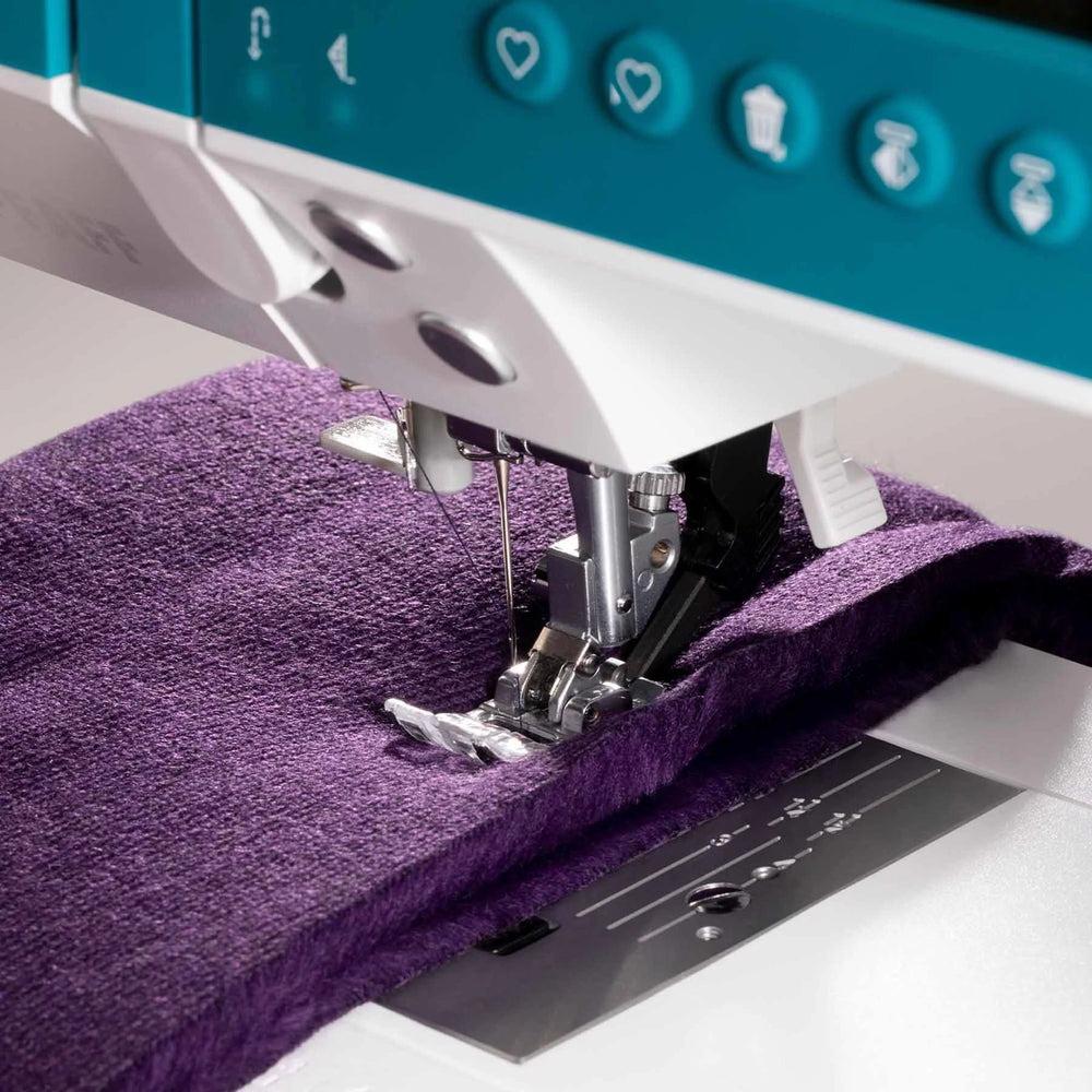 Pfaff Ambition 620 Sewing and Quilting Machine - Sewingmachinesplus.com
