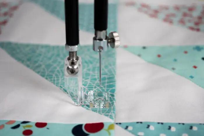 HQ Quick Change Mount Square Feet Kit by Handi Quilter; clear acrylic presser feet for sewing machines (2 pcs)