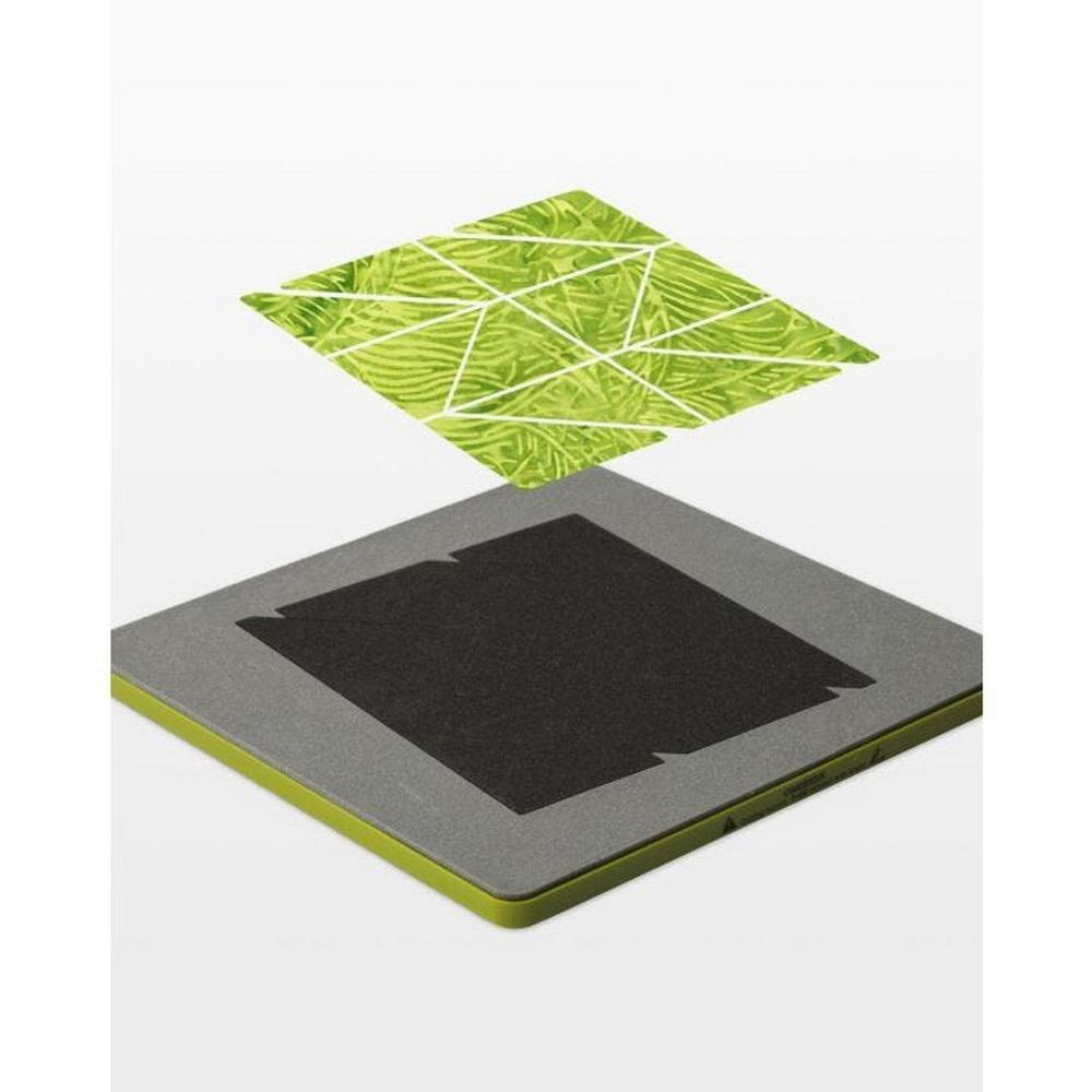 GO! Half Square Triangle - 2in Finished Square Multiples Geometric Die - Sewingmachinesplus.com