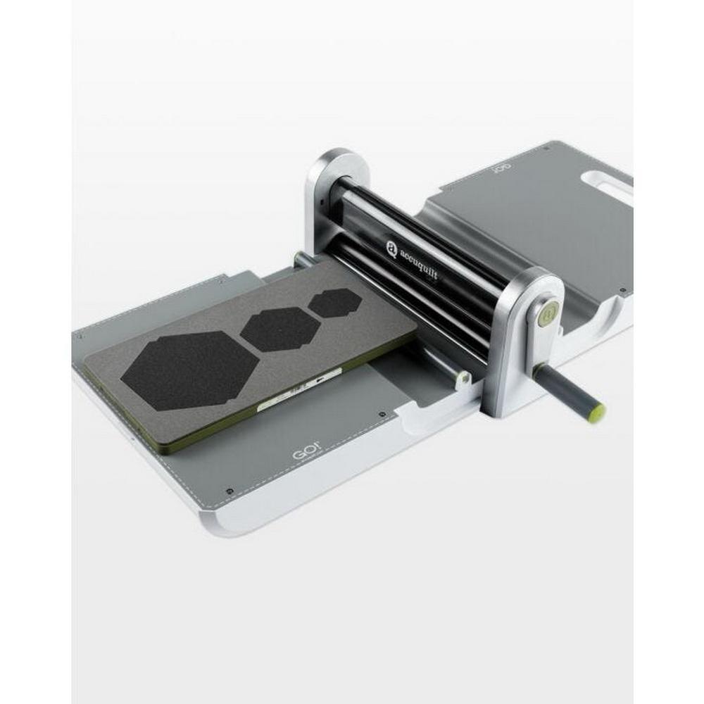 GO! Half Hexagon - 1in, 1 1/2in, 2 1/2in Sides (3/4in, 1 1/4in, 2 1/4in Finished) Geometric Die - Sewingmachinesplus.com