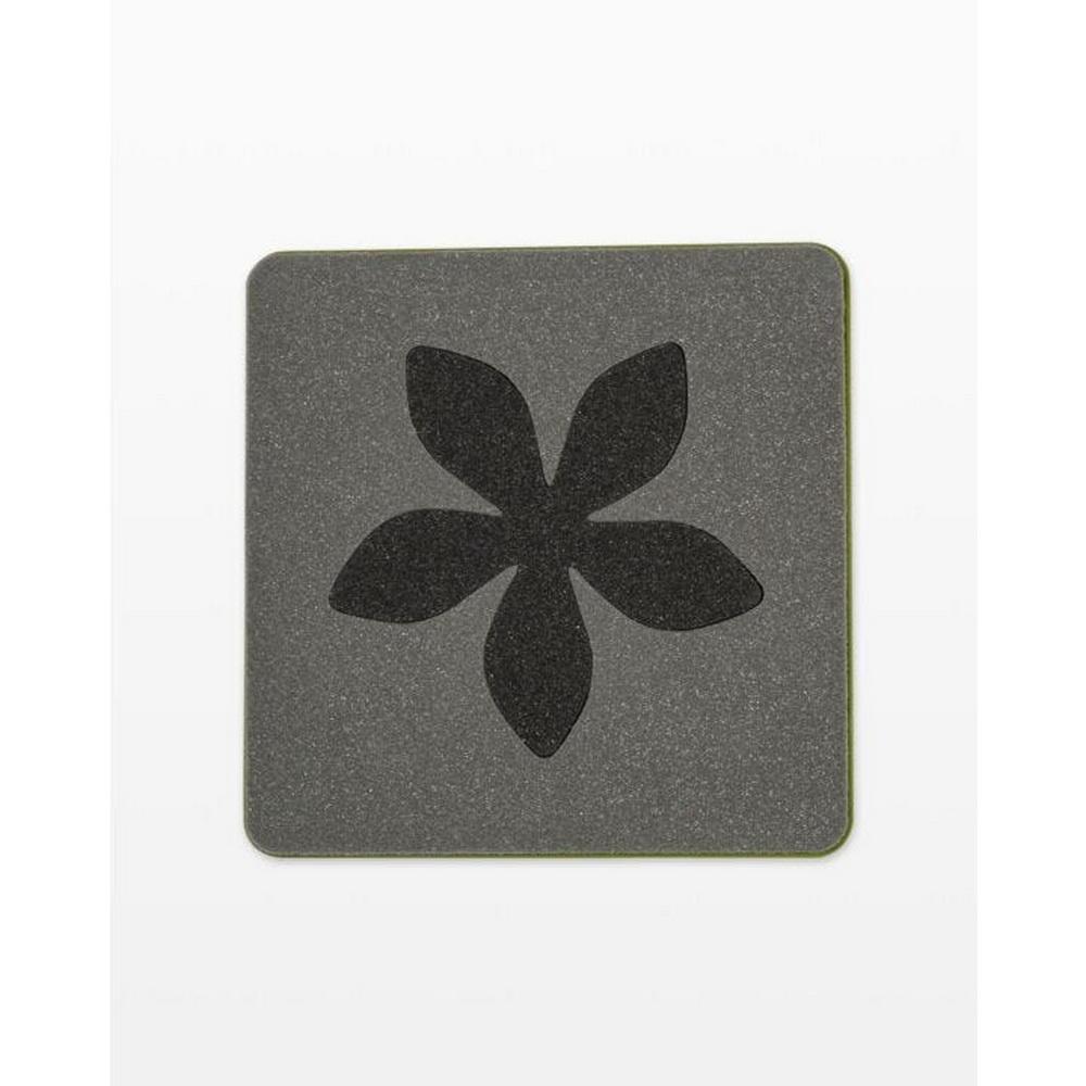 Accuquilt GO! Fun Flower Applique Die - Sewingmachinesplus.com